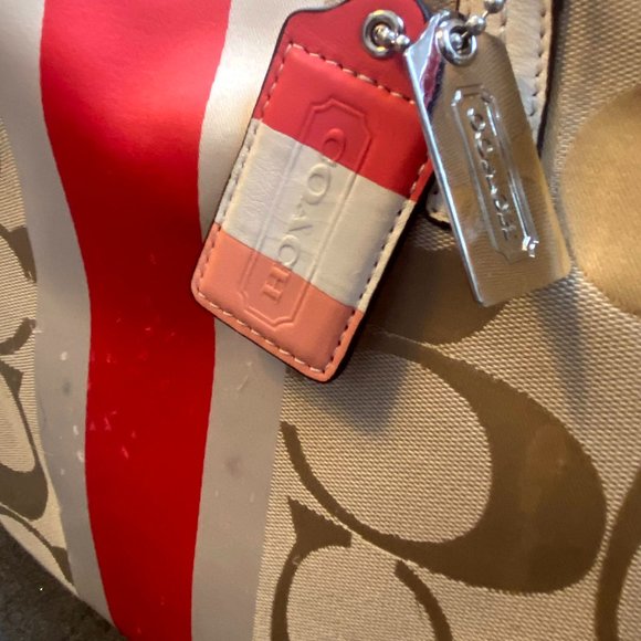 Coach Signature C Tote - Picture 4 of 6